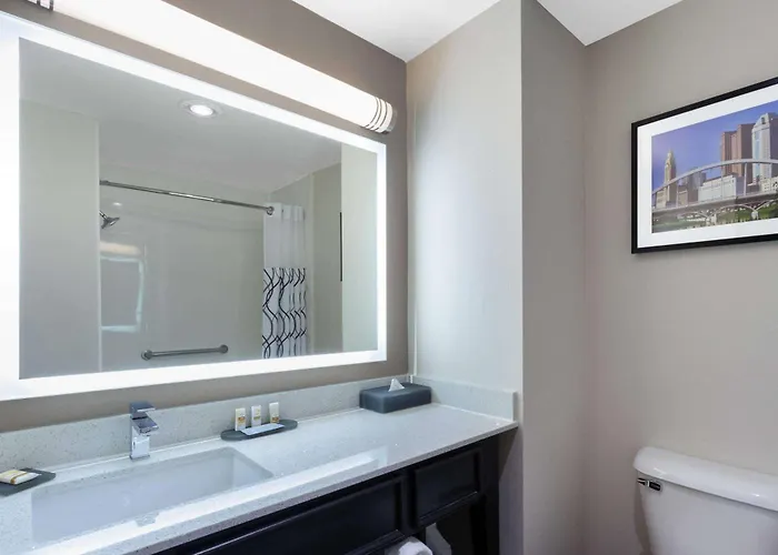La Quinta By Wyndham West - Hilliard Hotel