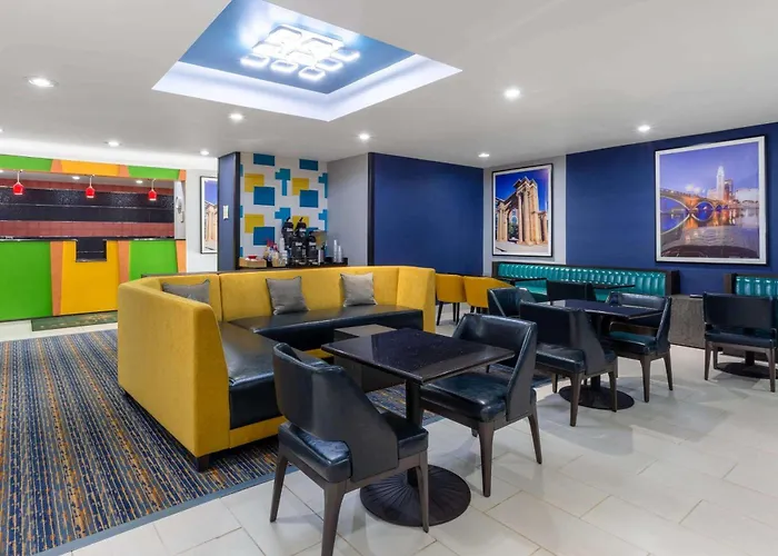 La Quinta By Wyndham West - Hilliard Hotel