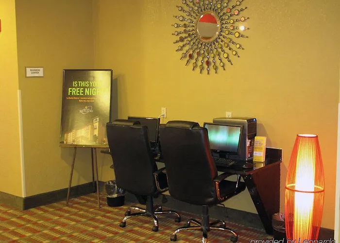 La Quinta By Wyndham West - Hilliard Hotel